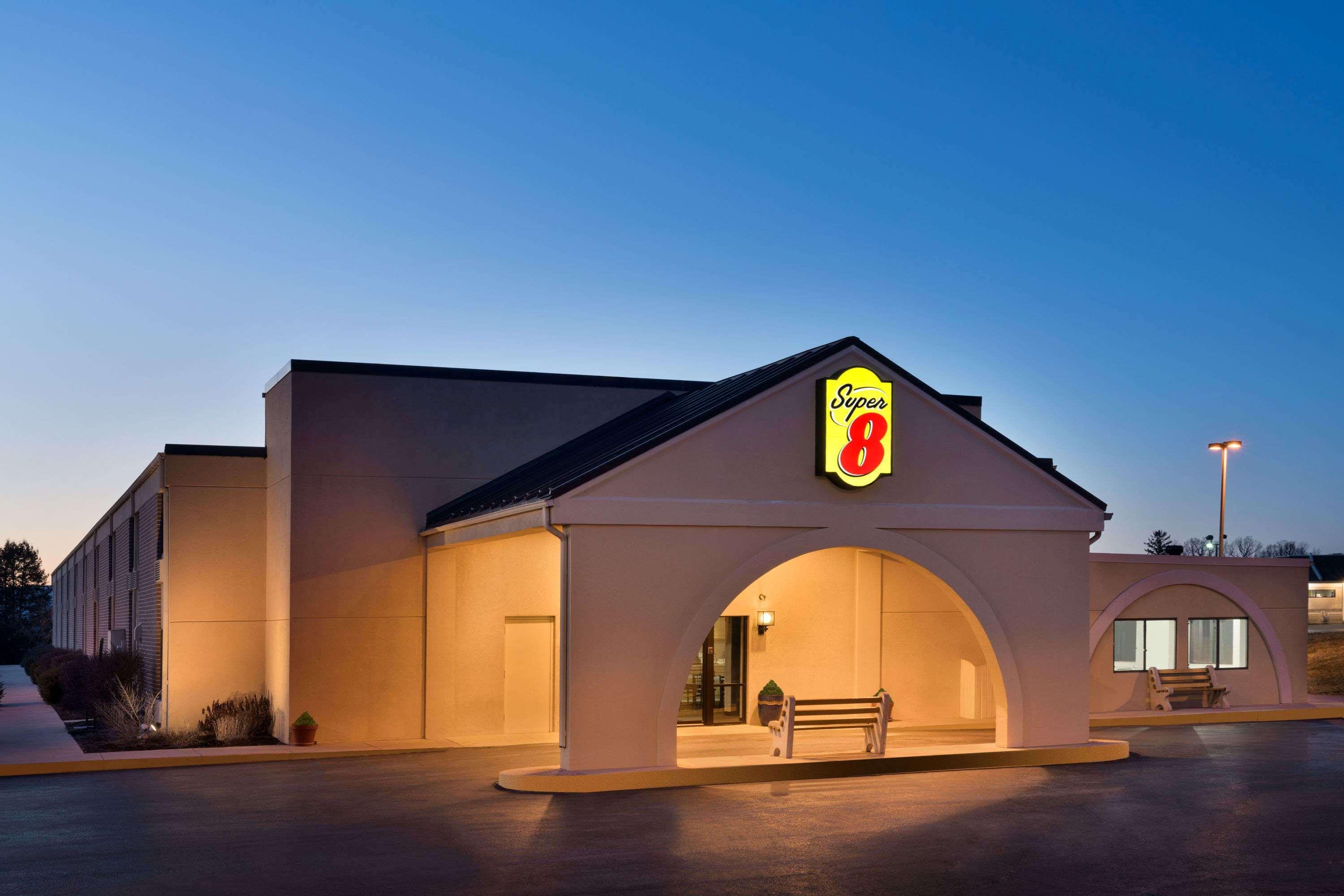 Hotel Super 8 By Wyndham Chambersburg I-81 Exterior foto