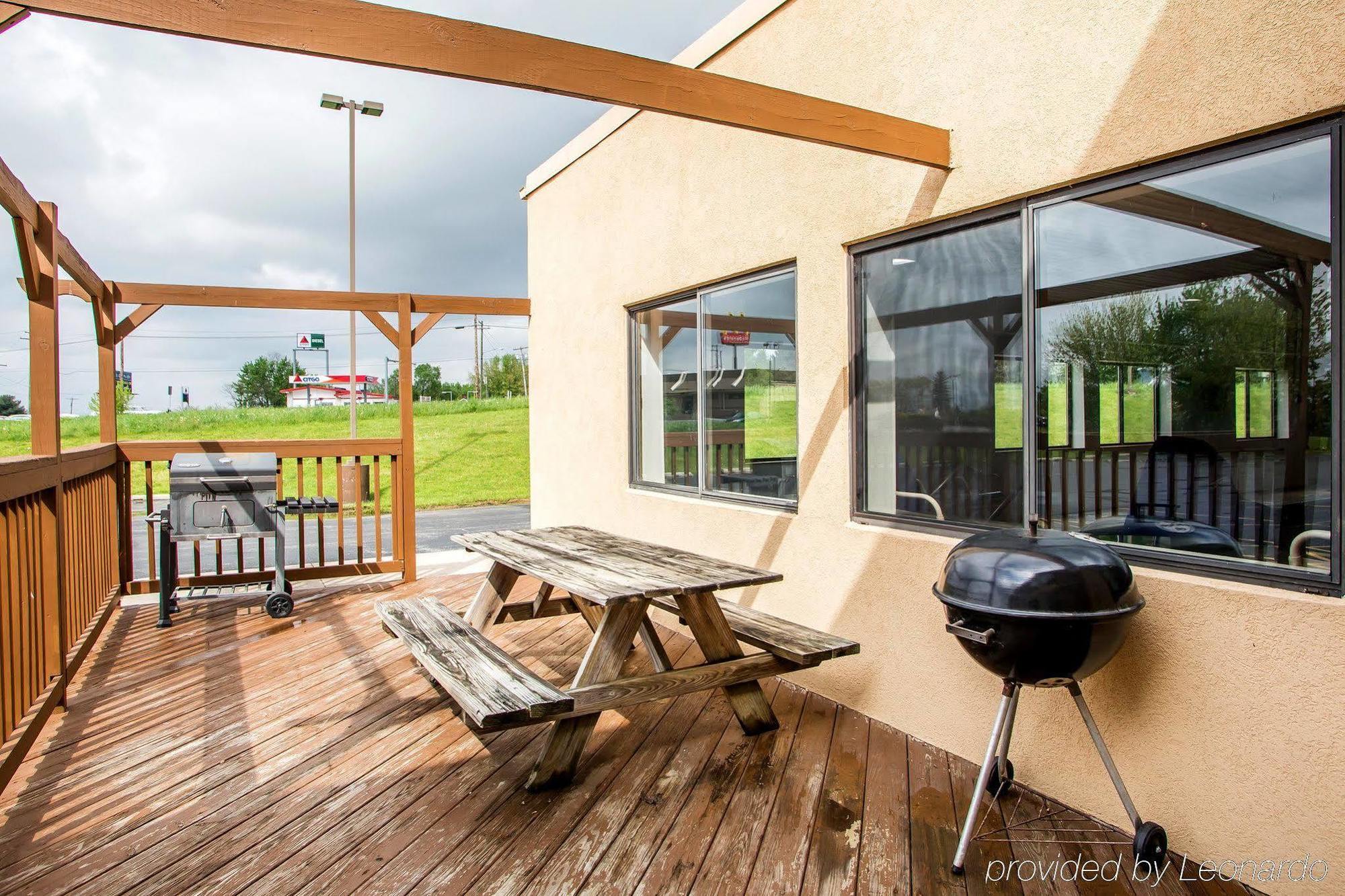 Hotel Super 8 By Wyndham Chambersburg I-81 Exterior foto