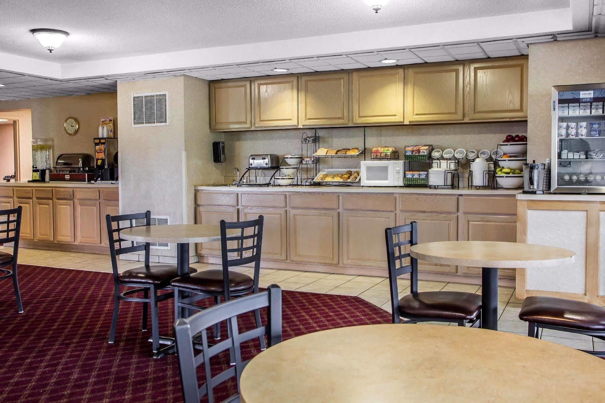 Hotel Super 8 By Wyndham Chambersburg I-81 Exterior foto